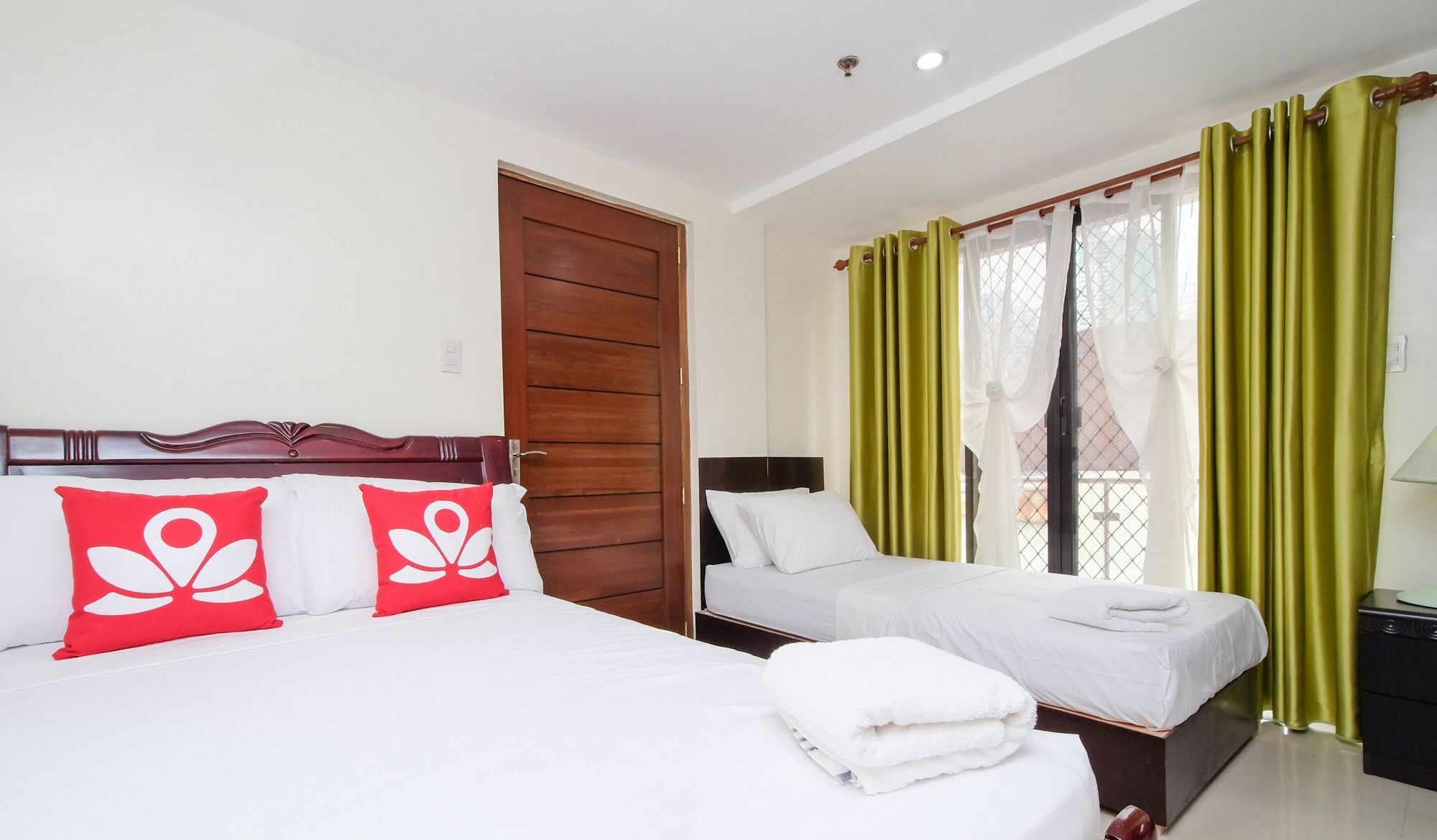סן פדרו מקאטי Zen Rooms Time Travellers Makati מראה חיצוני תמונה