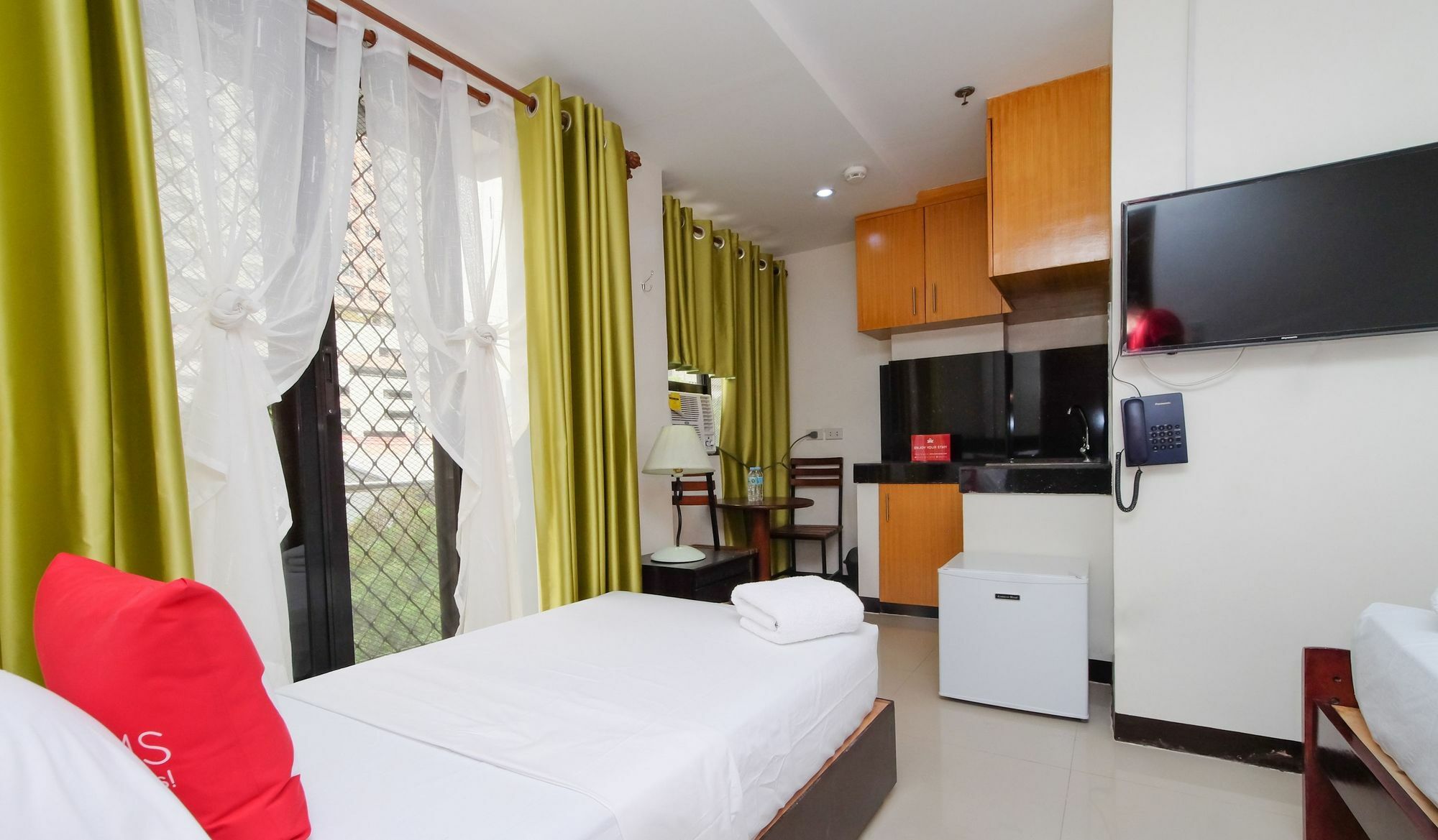 סן פדרו מקאטי Zen Rooms Time Travellers Makati מראה חיצוני תמונה