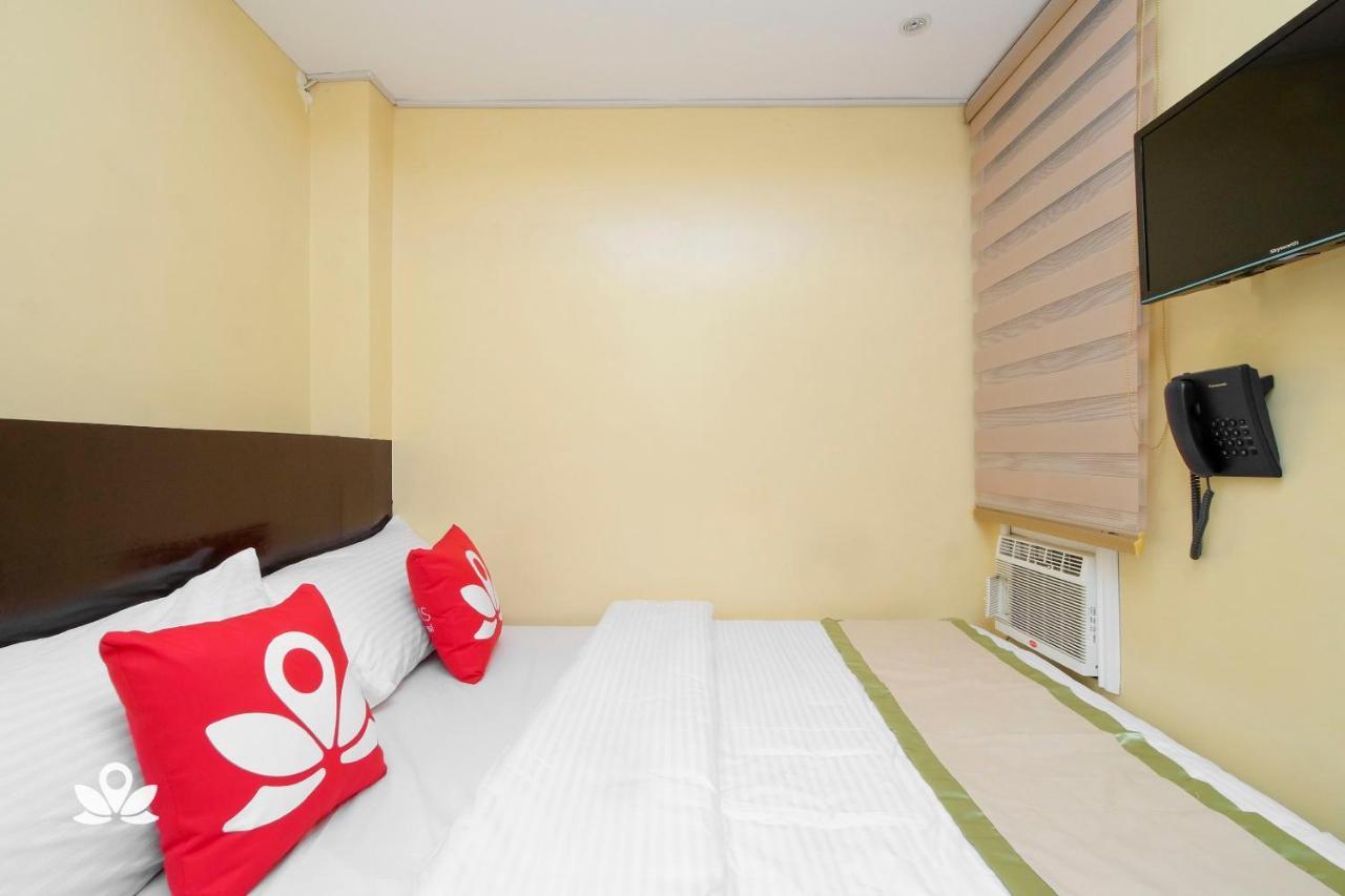 סן פדרו מקאטי Zen Rooms Time Travellers Makati מראה חיצוני תמונה