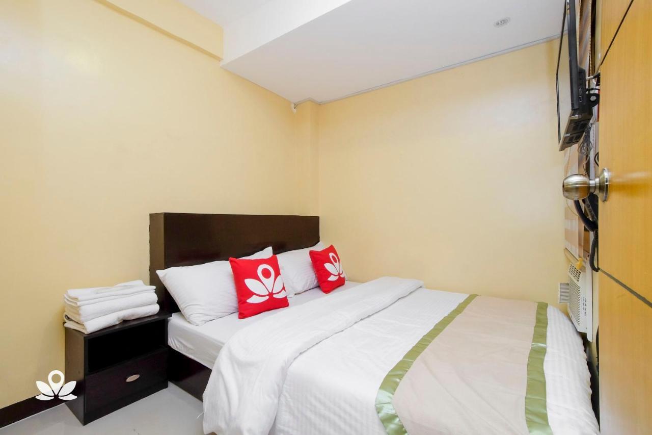 סן פדרו מקאטי Zen Rooms Time Travellers Makati מראה חיצוני תמונה
