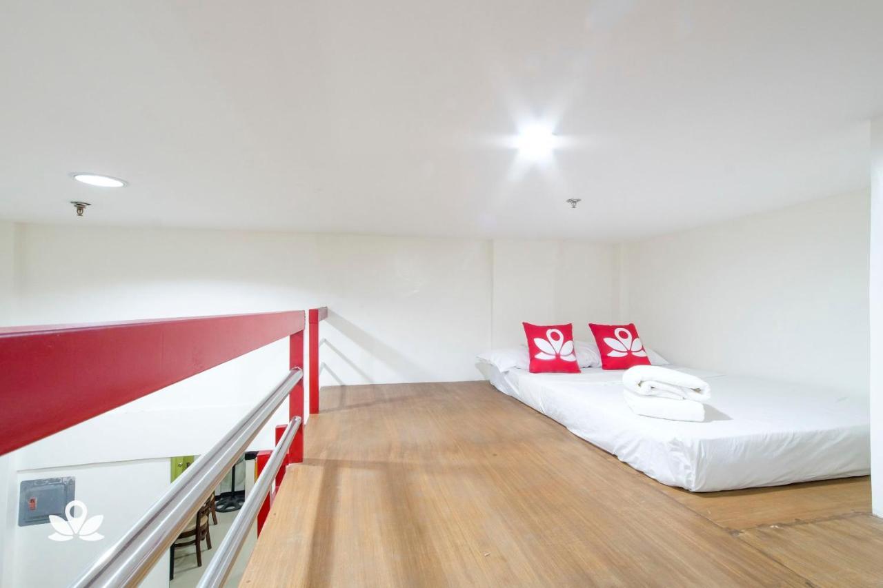 סן פדרו מקאטי Zen Rooms Time Travellers Makati מראה חיצוני תמונה
