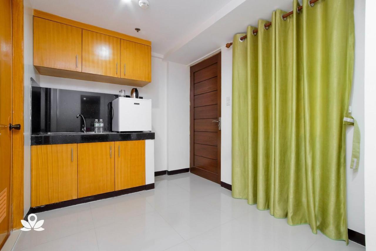 סן פדרו מקאטי Zen Rooms Time Travellers Makati מראה חיצוני תמונה